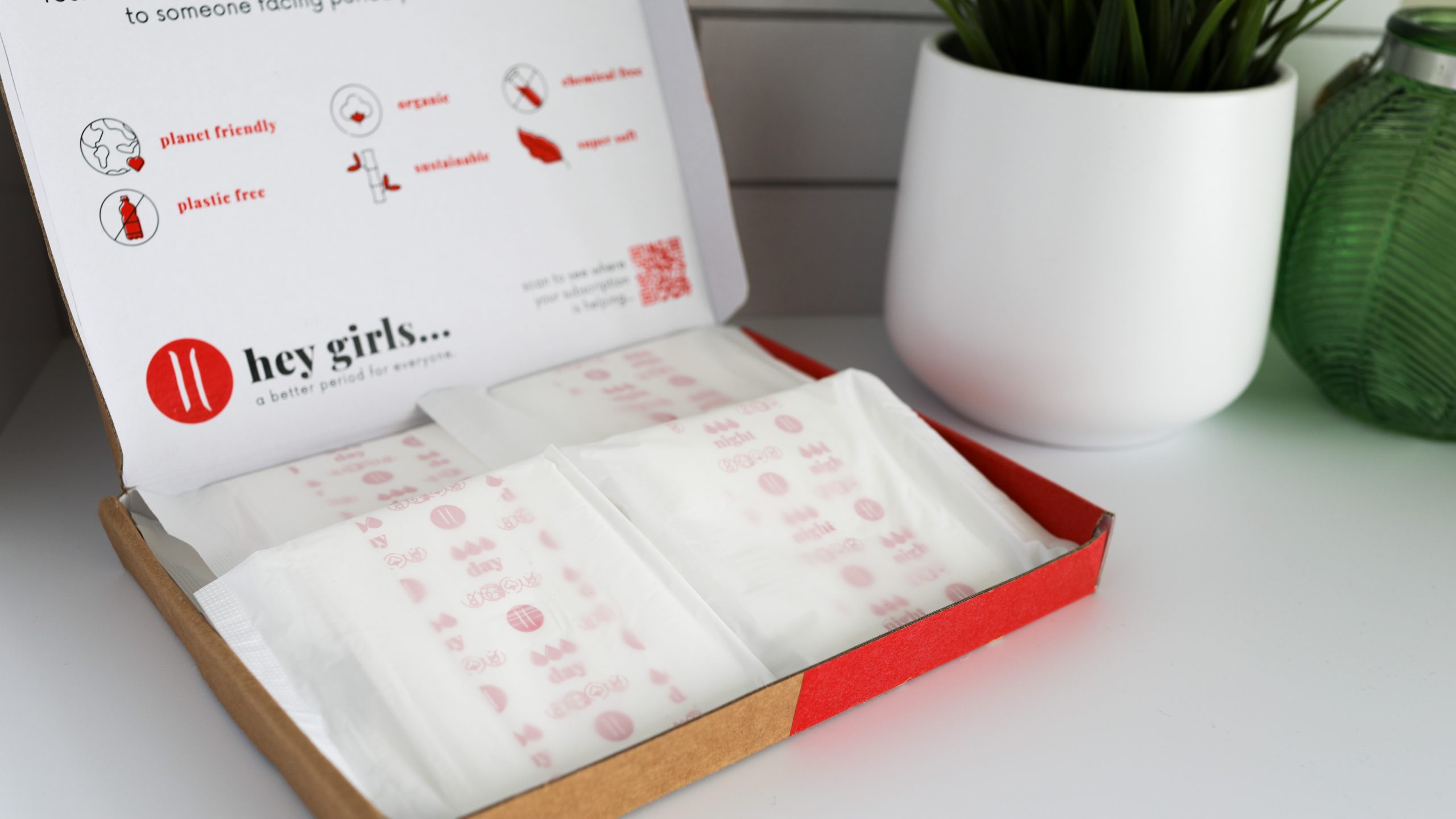 scale open box with day pads